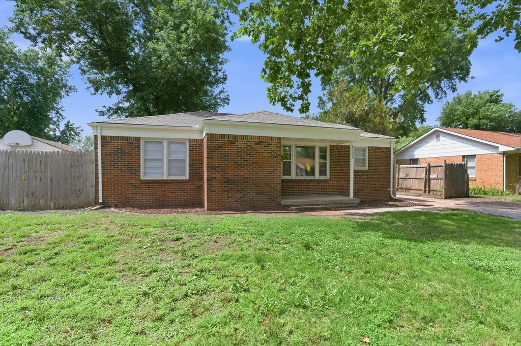 1531 E Crowley Wichita KS 67216