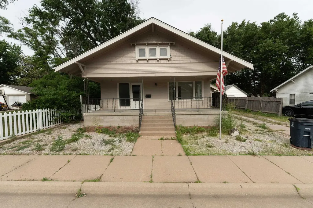 418 N Houser El Dorado KS 67042