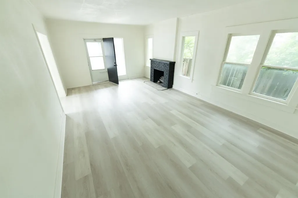 418 N Houser El Dorado KS 67042