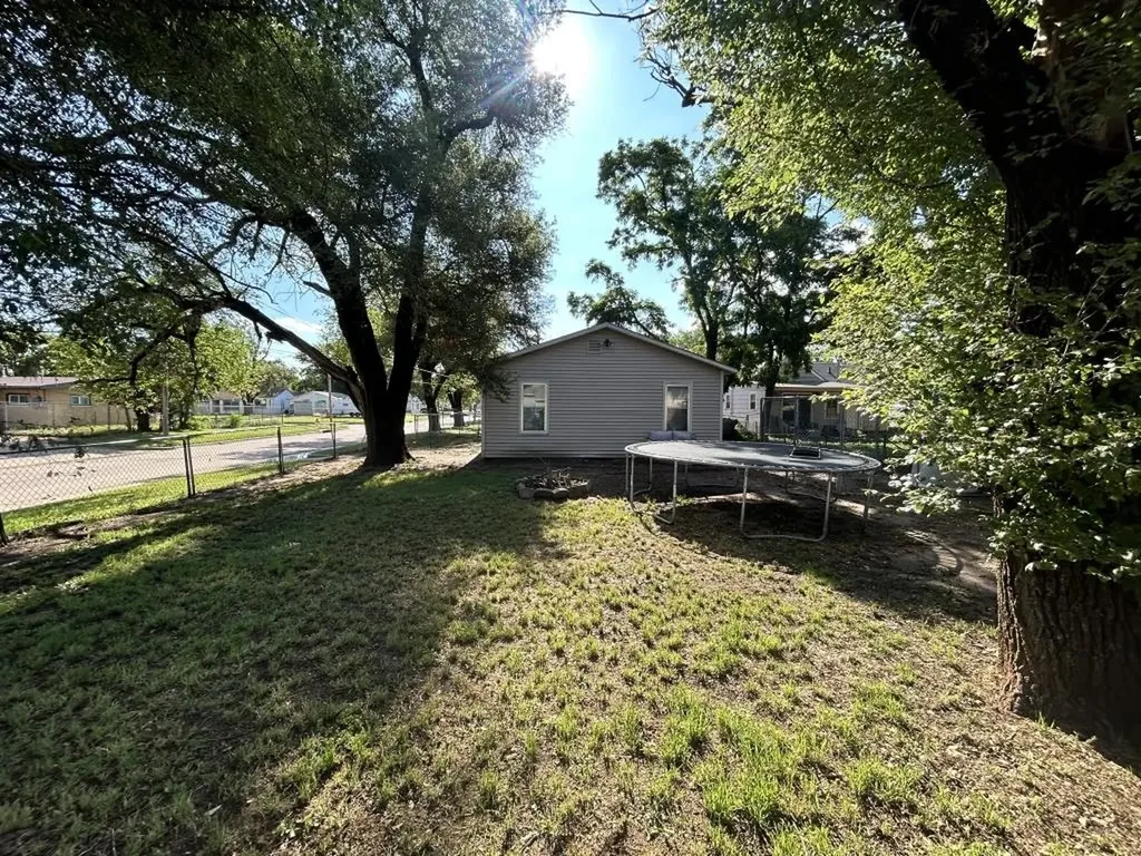 1301 S Vine Street Wichita KS 67213