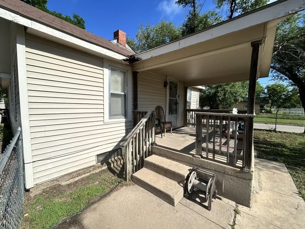 1301 S Vine Street Wichita KS 67213