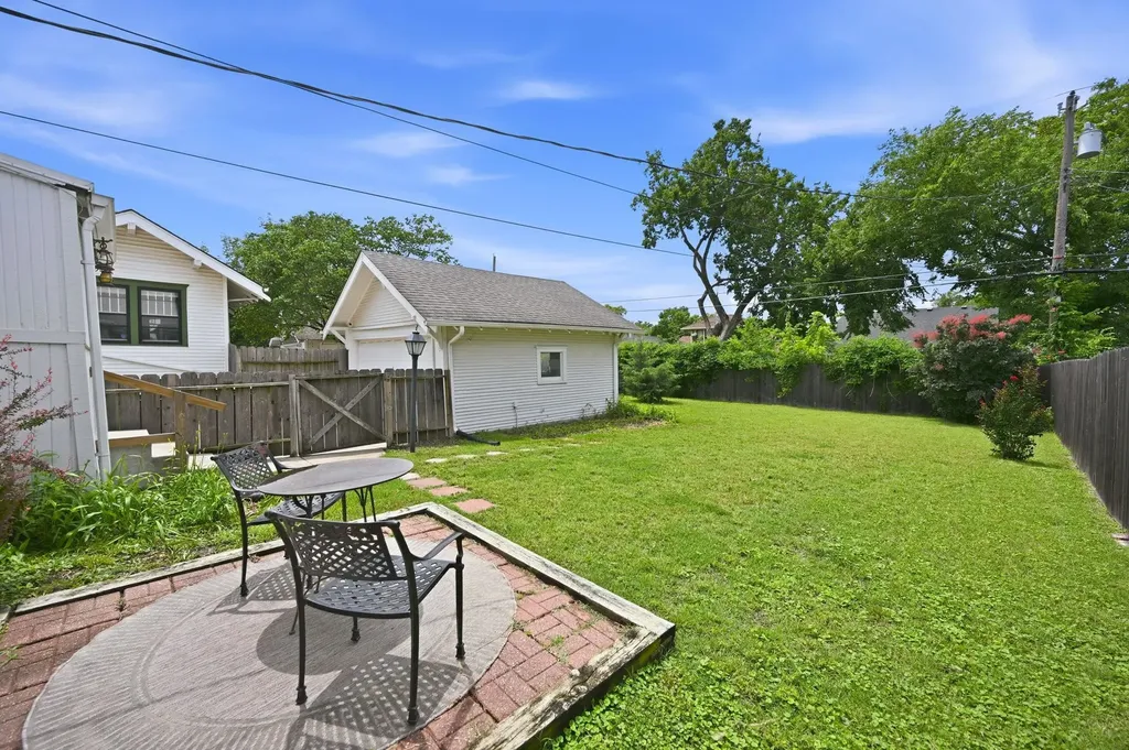 411 N Clifton Wichita KS 67208