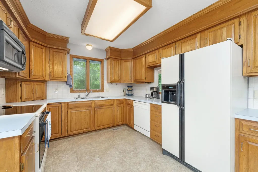 1909 N Smarsh Lane Wichita KS 67212-1473