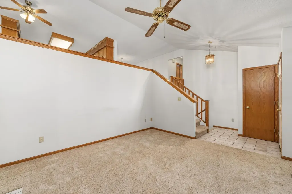1909 N Smarsh Lane Wichita KS 67212-1473