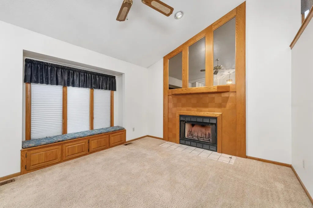 1909 N Smarsh Lane Wichita KS 67212-1473