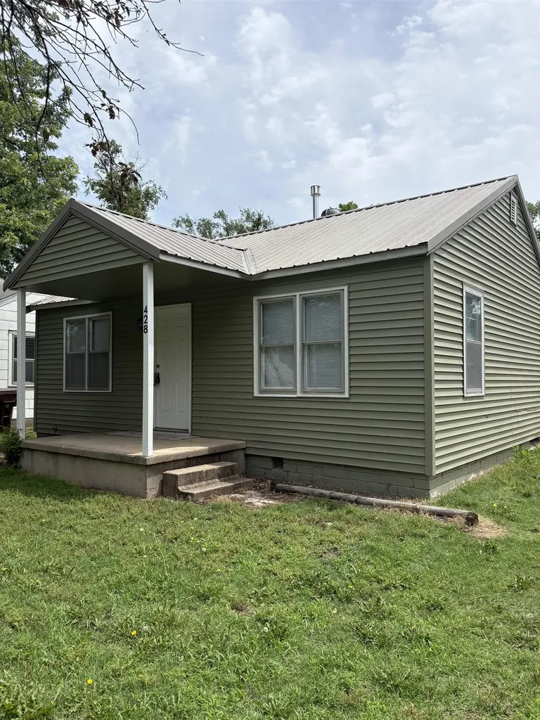 428 N Clayton Avenue Wichita KS 67203