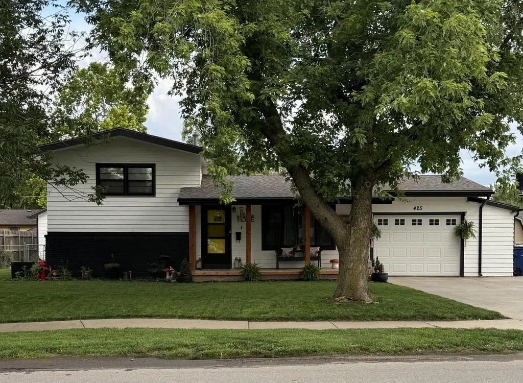 425 W 5th Valley Center KS 67147