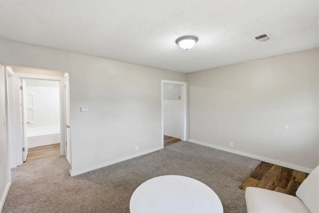 3317 W 9th Street N Wichita KS 67203
