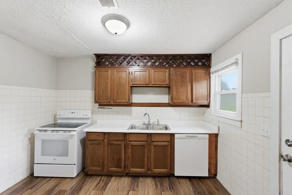 3317 W 9th Street N Wichita KS 67203