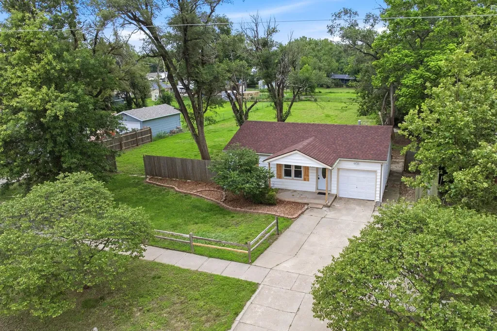 3317 W 9th Street N Wichita KS 67203