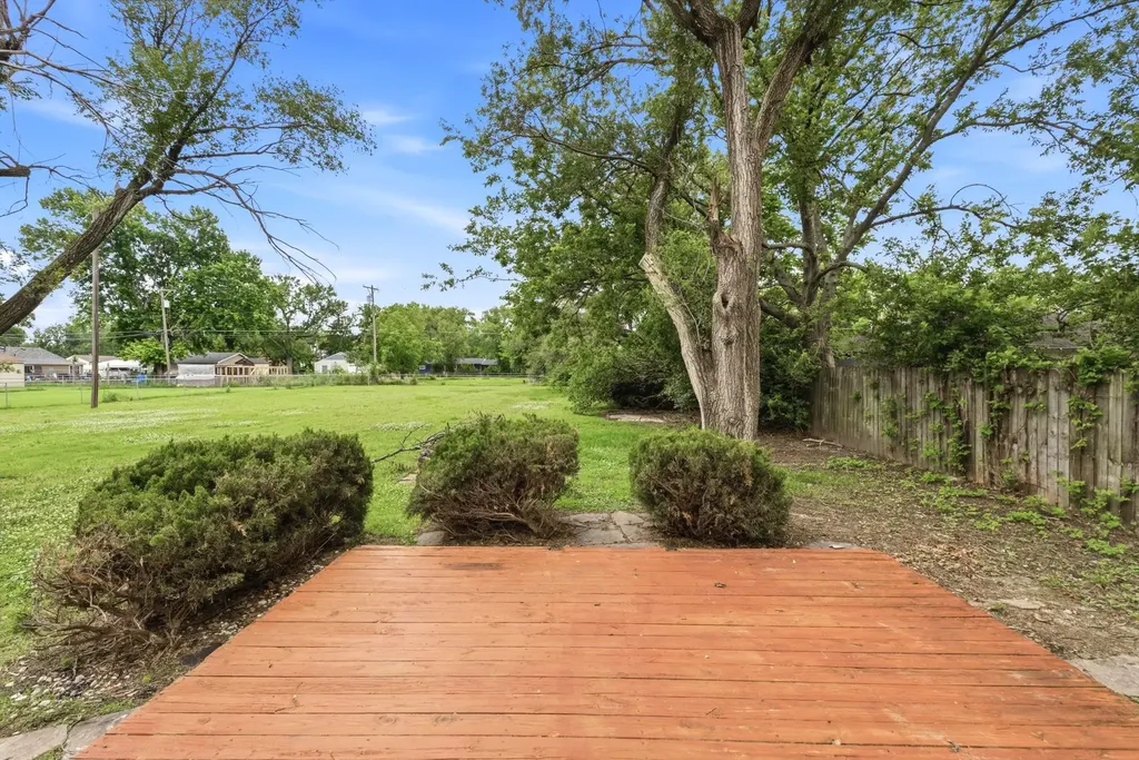 3317 W 9th Street N Wichita KS 67203