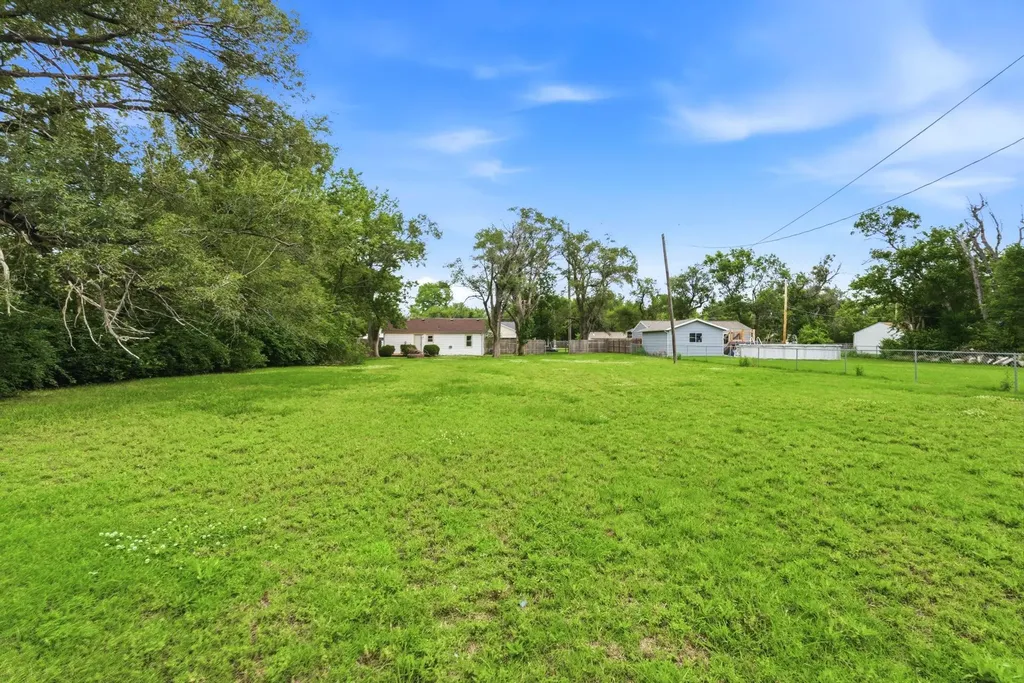 3317 W 9th Street N Wichita KS 67203