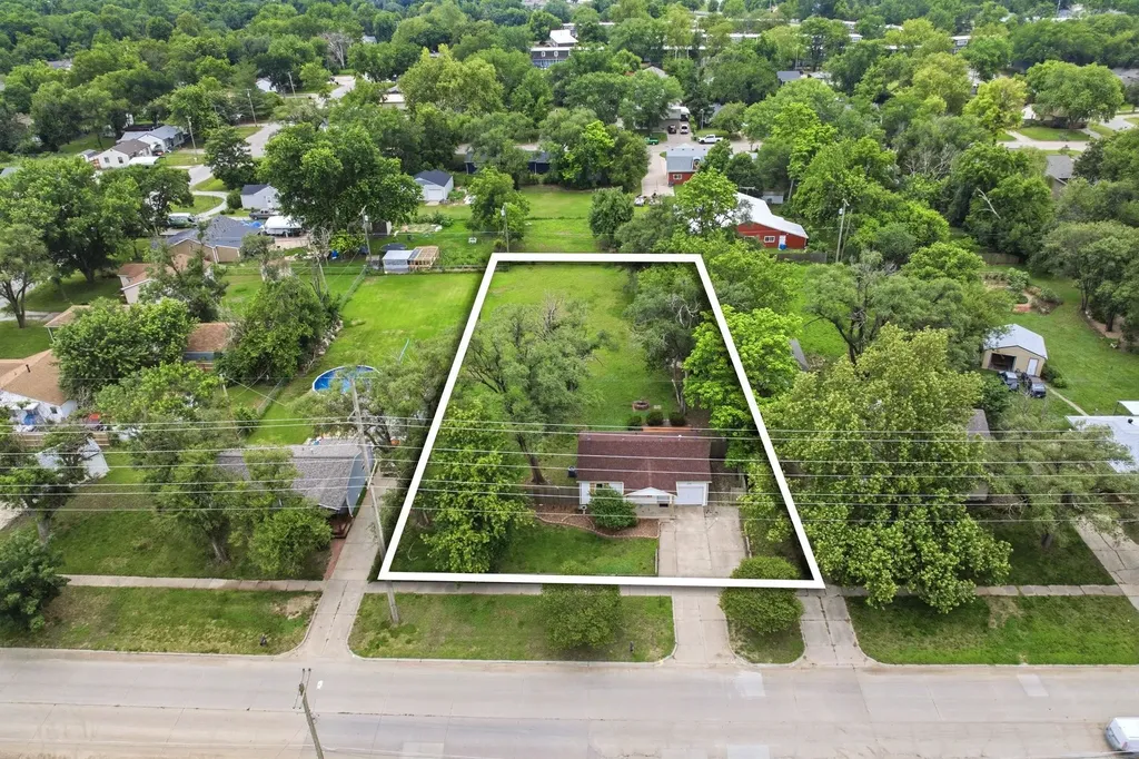 3317 W 9th Street N Wichita KS 67203