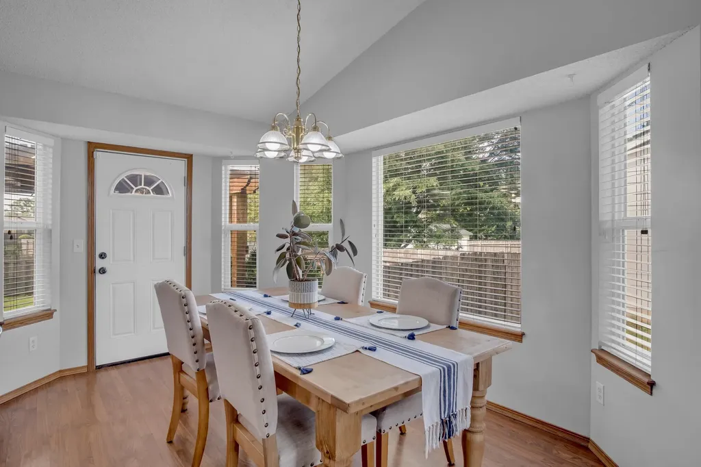 215 Sutton Newton KS 67114
