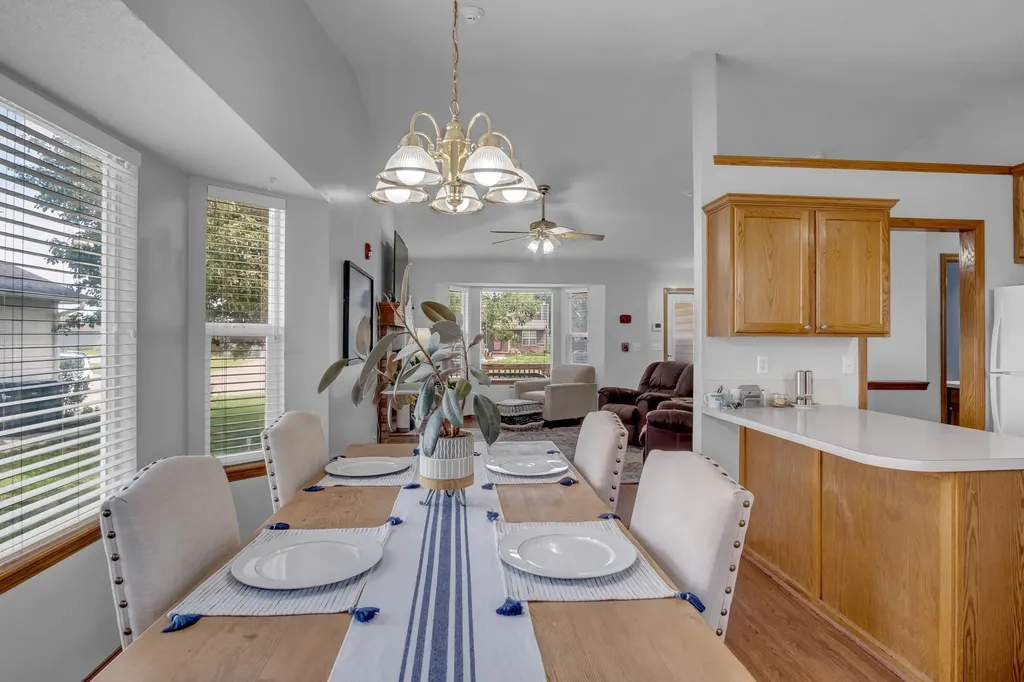 215 Sutton Newton KS 67114