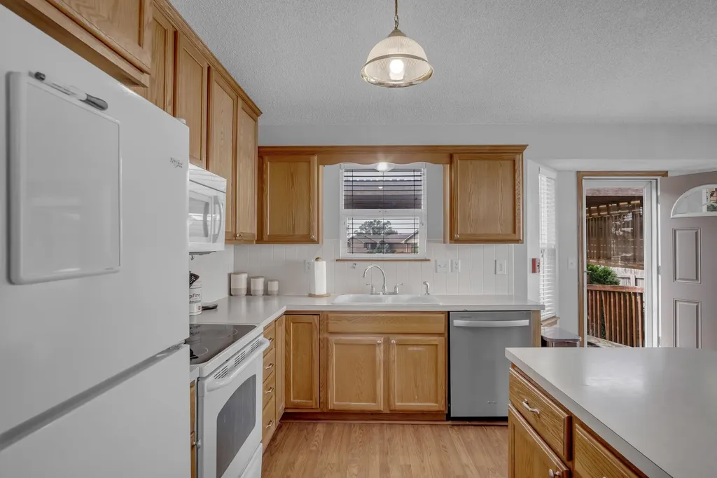 215 Sutton Newton KS 67114