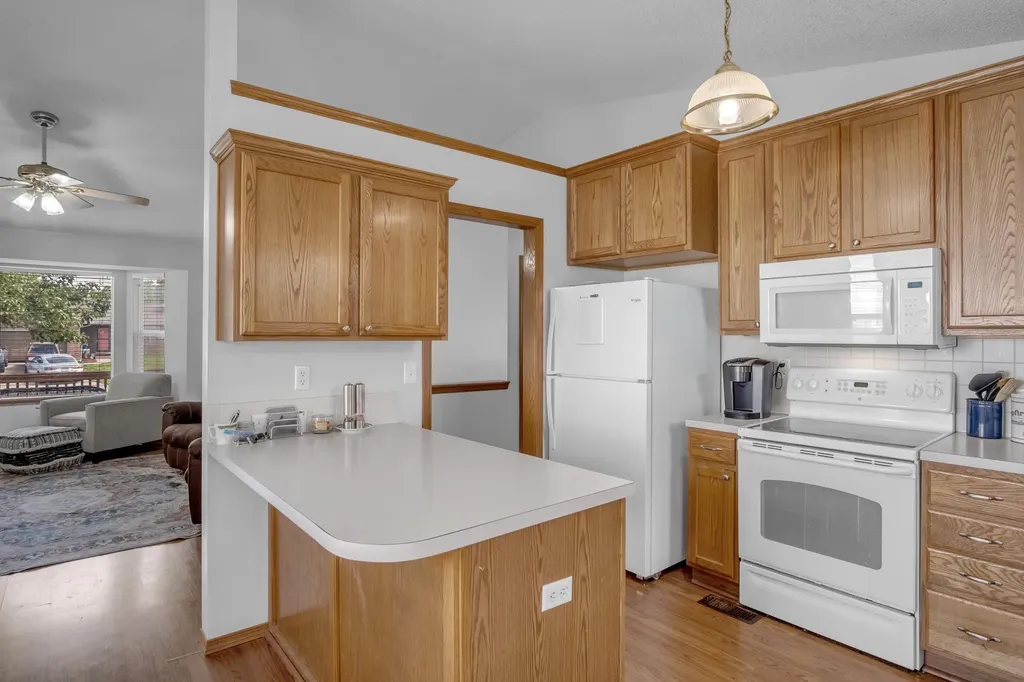 215 Sutton Newton KS 67114