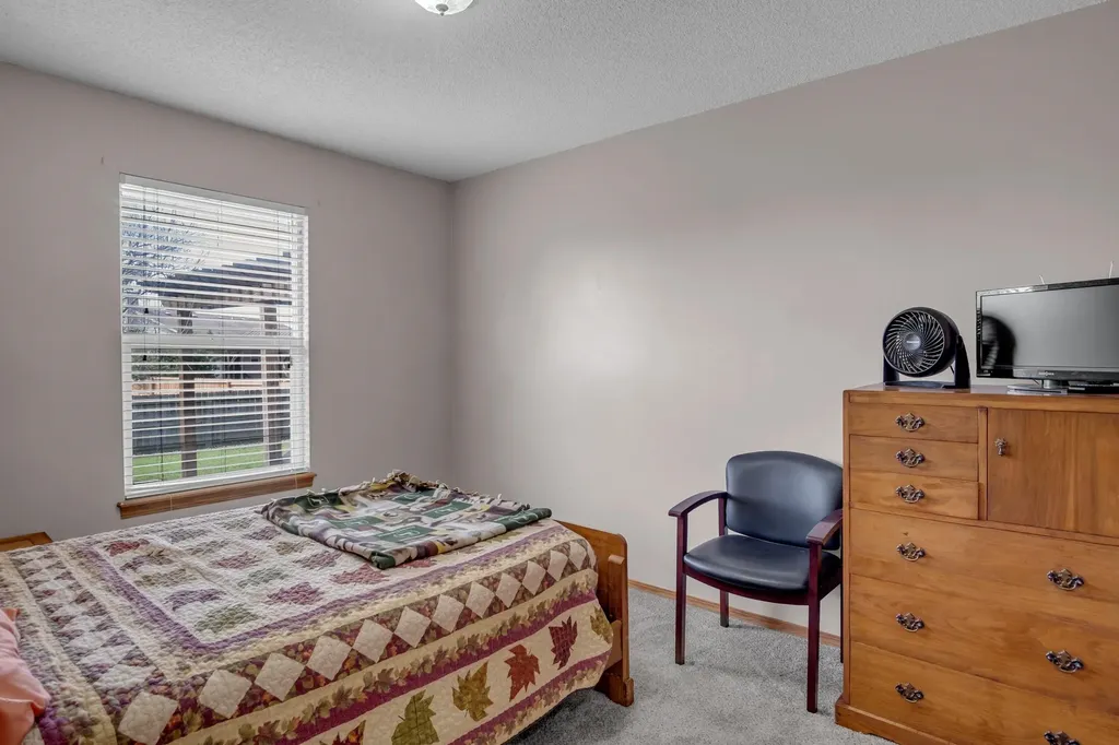 215 Sutton Newton KS 67114