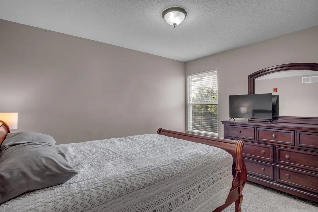 215 Sutton Newton KS 67114