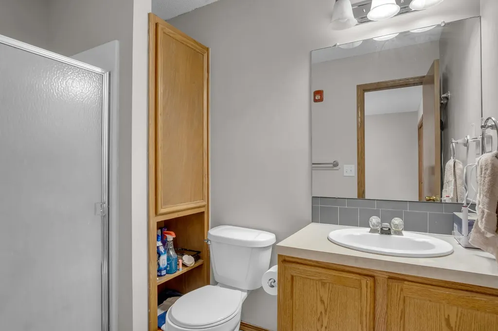 215 Sutton Newton KS 67114