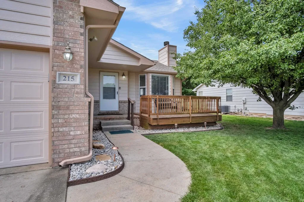 215 Sutton Newton KS 67114