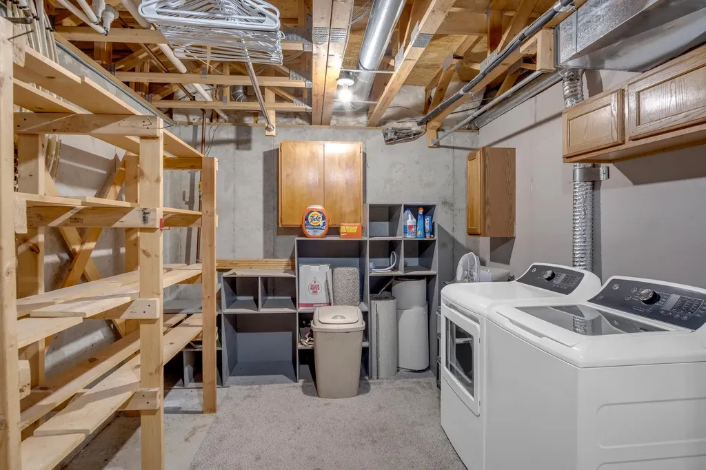 215 Sutton Newton KS 67114