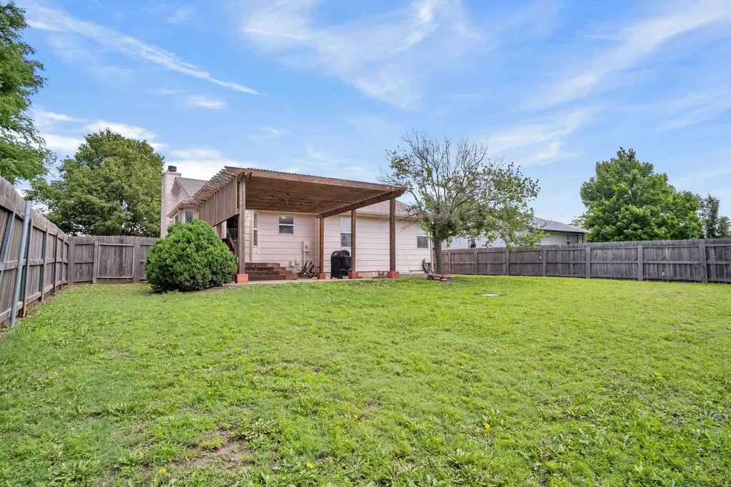 215 Sutton Newton KS 67114
