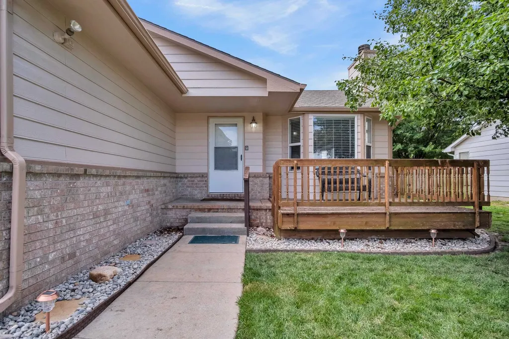 215 Sutton Newton KS 67114