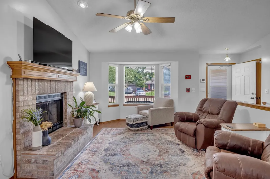 215 Sutton Newton KS 67114