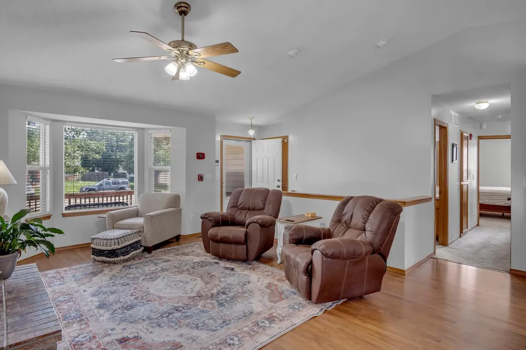 215 Sutton Newton KS 67114
