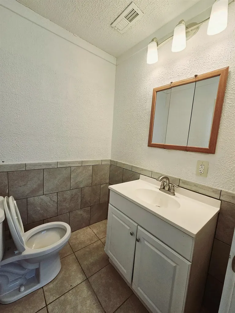 3827-3829-3231 E Cessna Street Wichita KS 67210