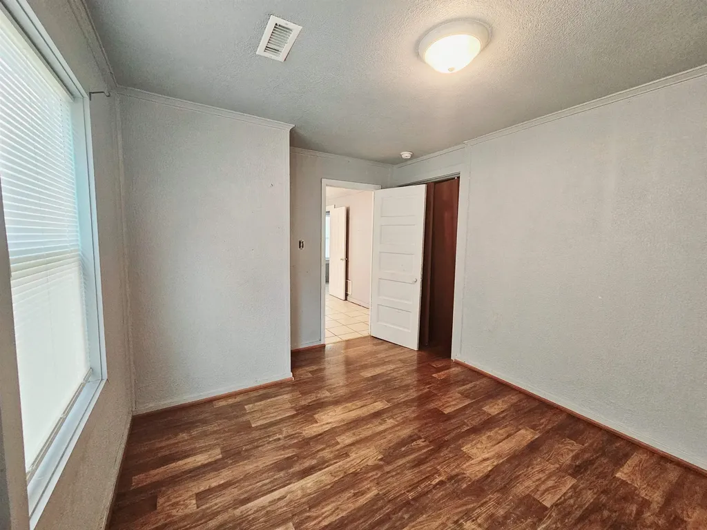 3827-3829-3231 E Cessna Street Wichita KS 67210