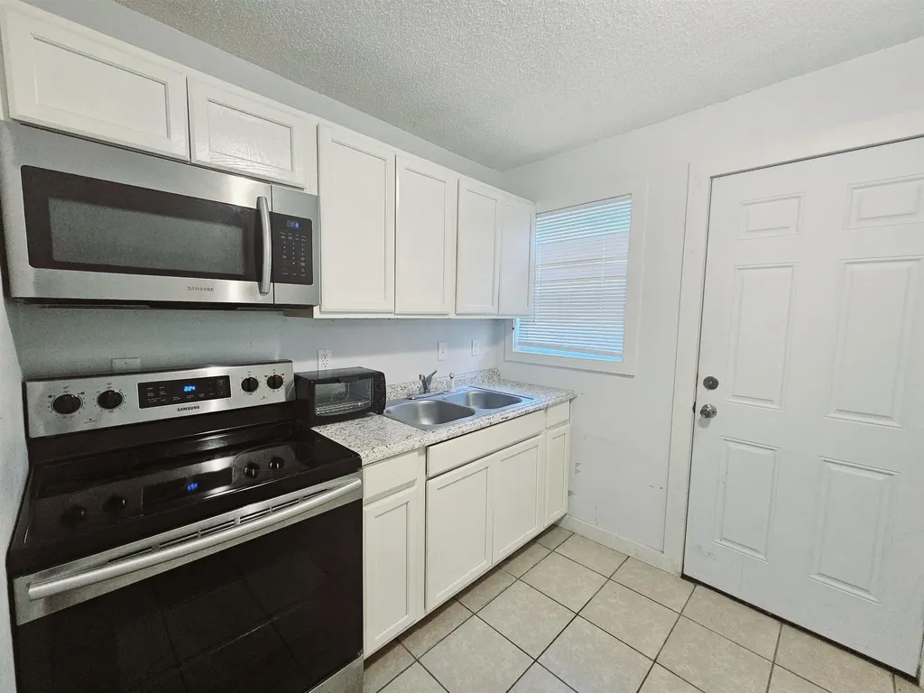 3827-3829-3231 E Cessna Street Wichita KS 67210