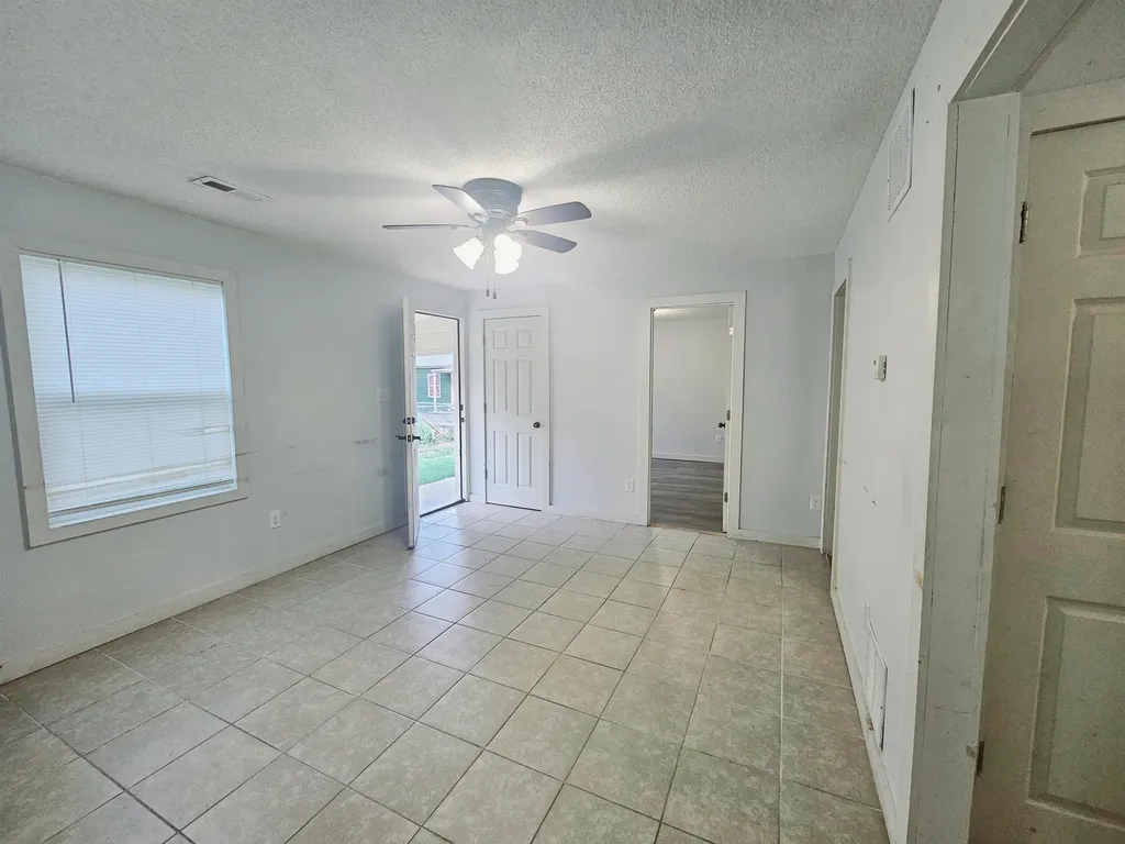 3827-3829-3231 E Cessna Street Wichita KS 67210