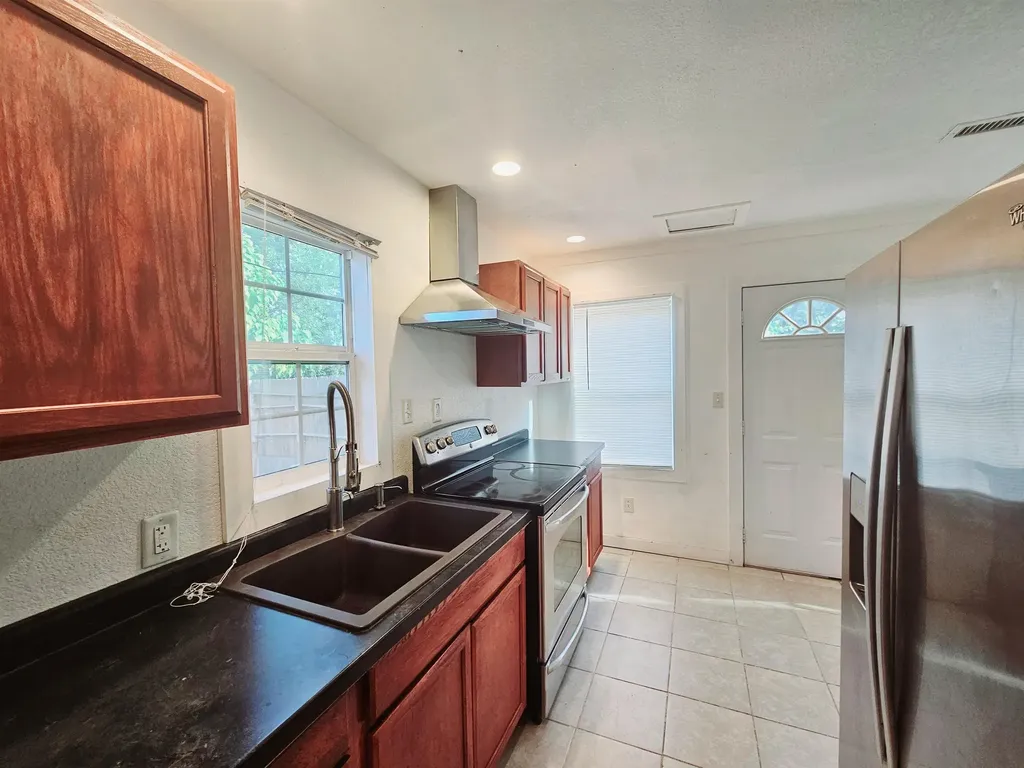 3827-3829-3231 E Cessna Street Wichita KS 67210
