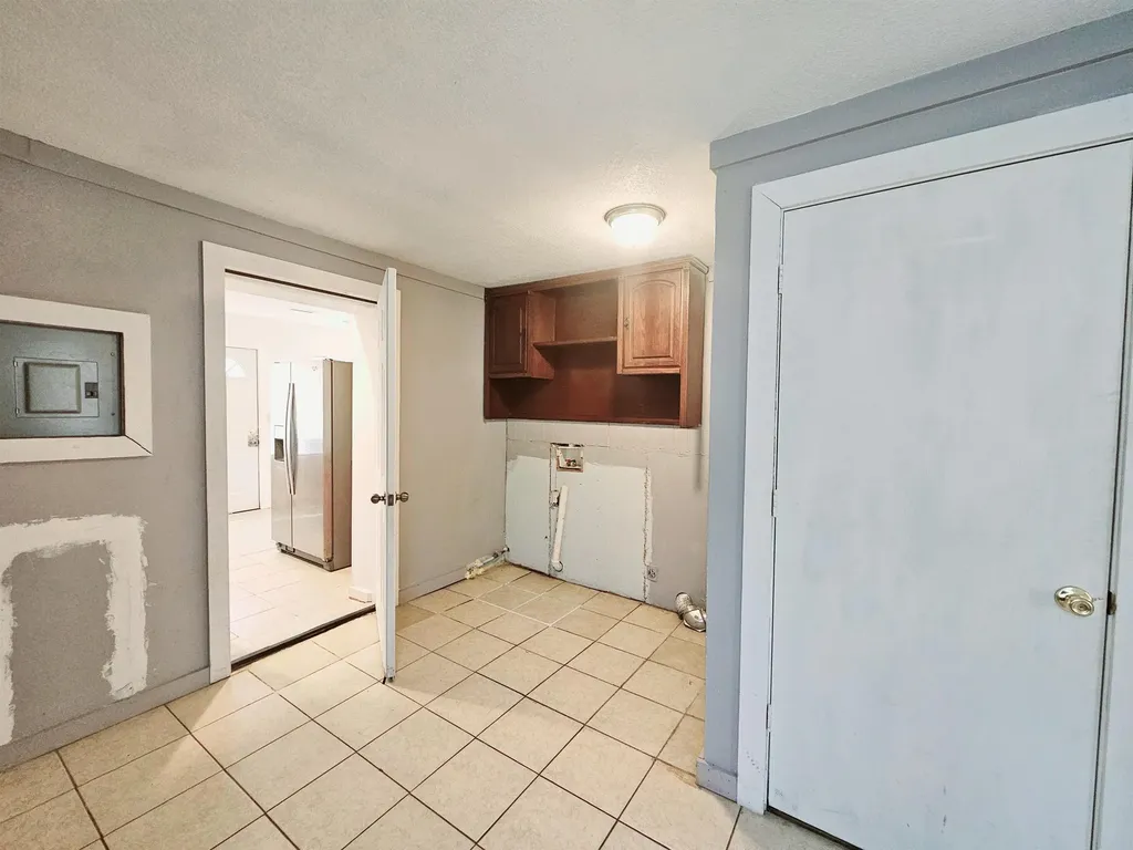 3827-3829-3231 E Cessna Street Wichita KS 67210