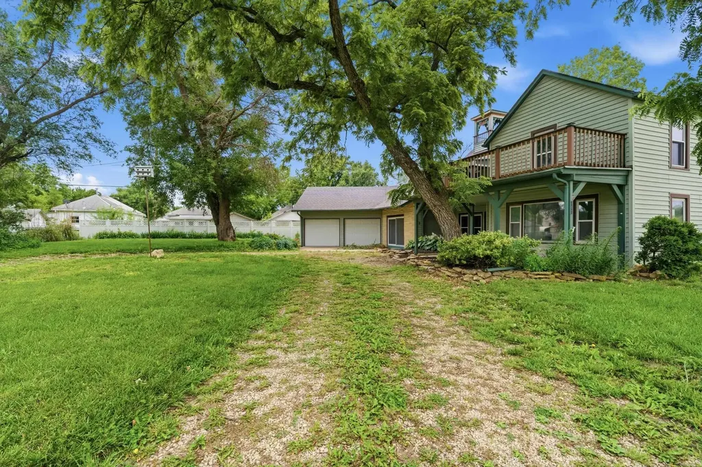 215 W Main Street Herington KS 67449