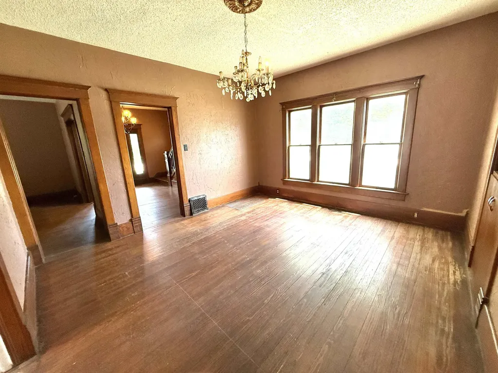 202 N Madison Avenue Anthony KS 67003
