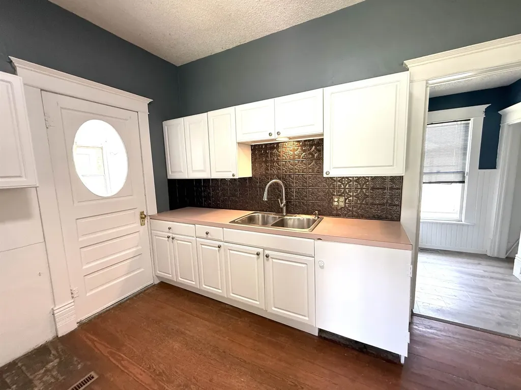 202 N Madison Avenue Anthony KS 67003