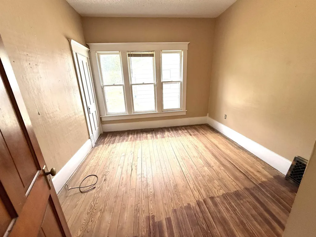 202 N Madison Avenue Anthony KS 67003