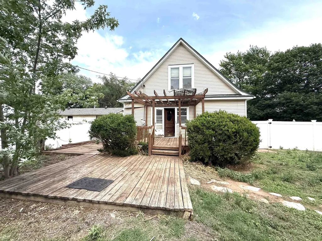 202 N Madison Avenue Anthony KS 67003