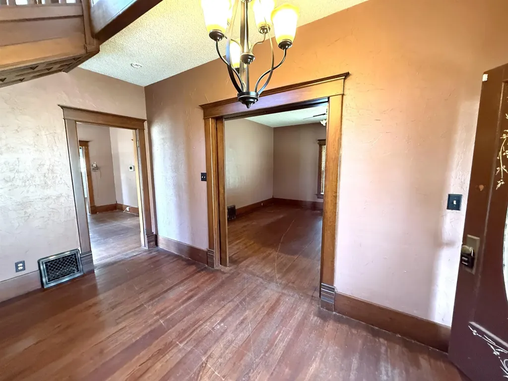 202 N Madison Avenue Anthony KS 67003