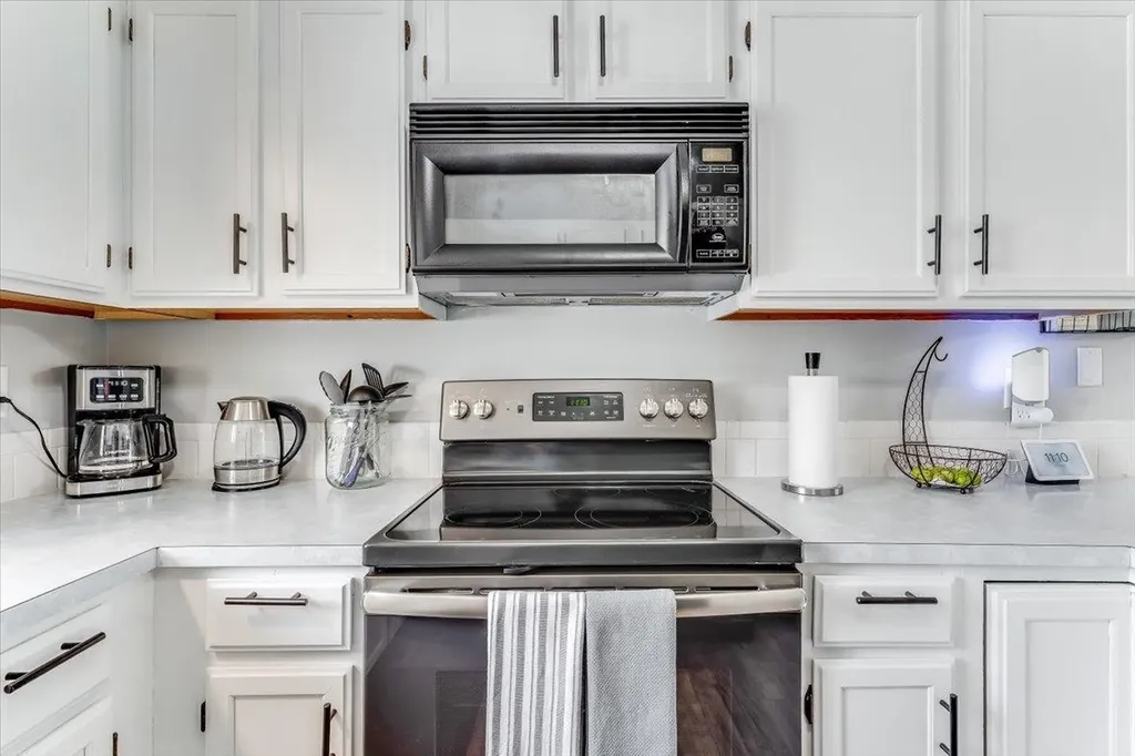 405 N Morris Rose Hill KS 67133