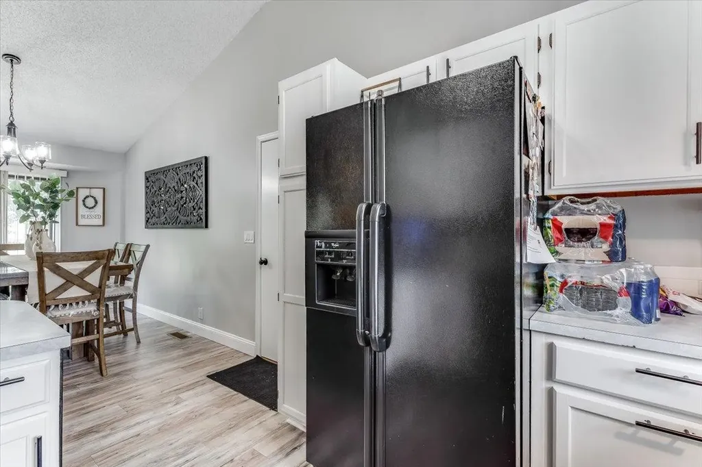 405 N Morris Rose Hill KS 67133