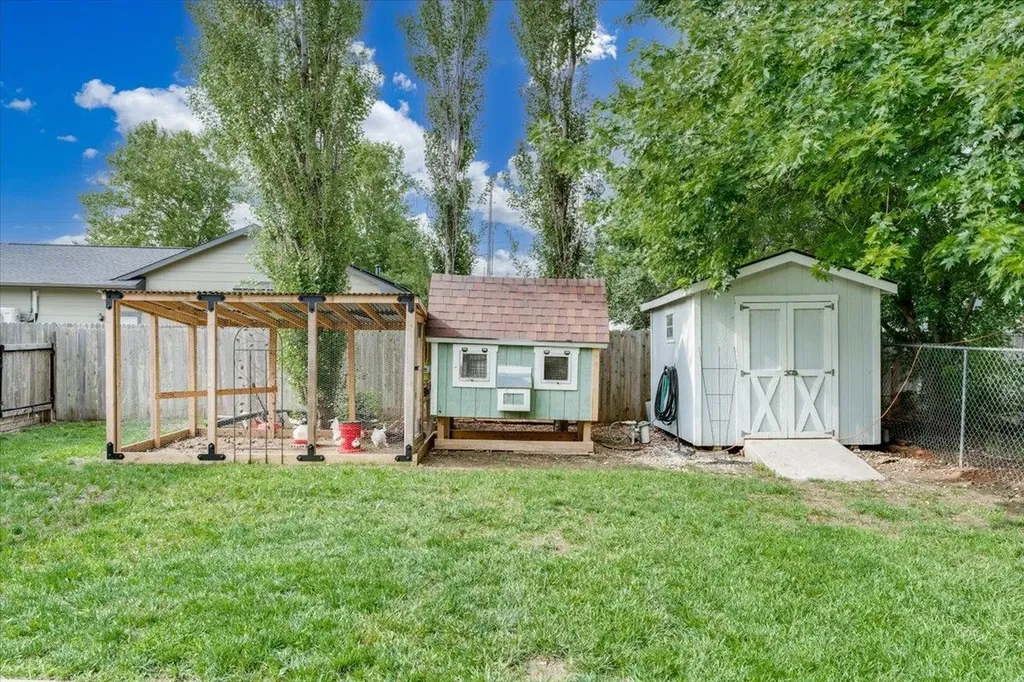 405 N Morris Rose Hill KS 67133