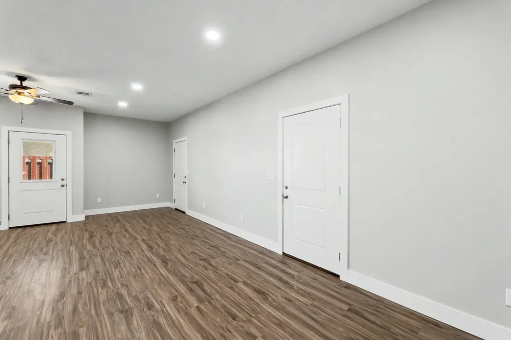 5752 E Bristol Wichita KS 67220