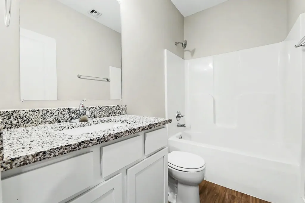 5752 E Bristol Wichita KS 67220