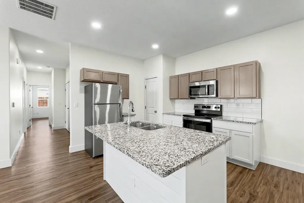 5752 E Bristol Wichita KS 67220