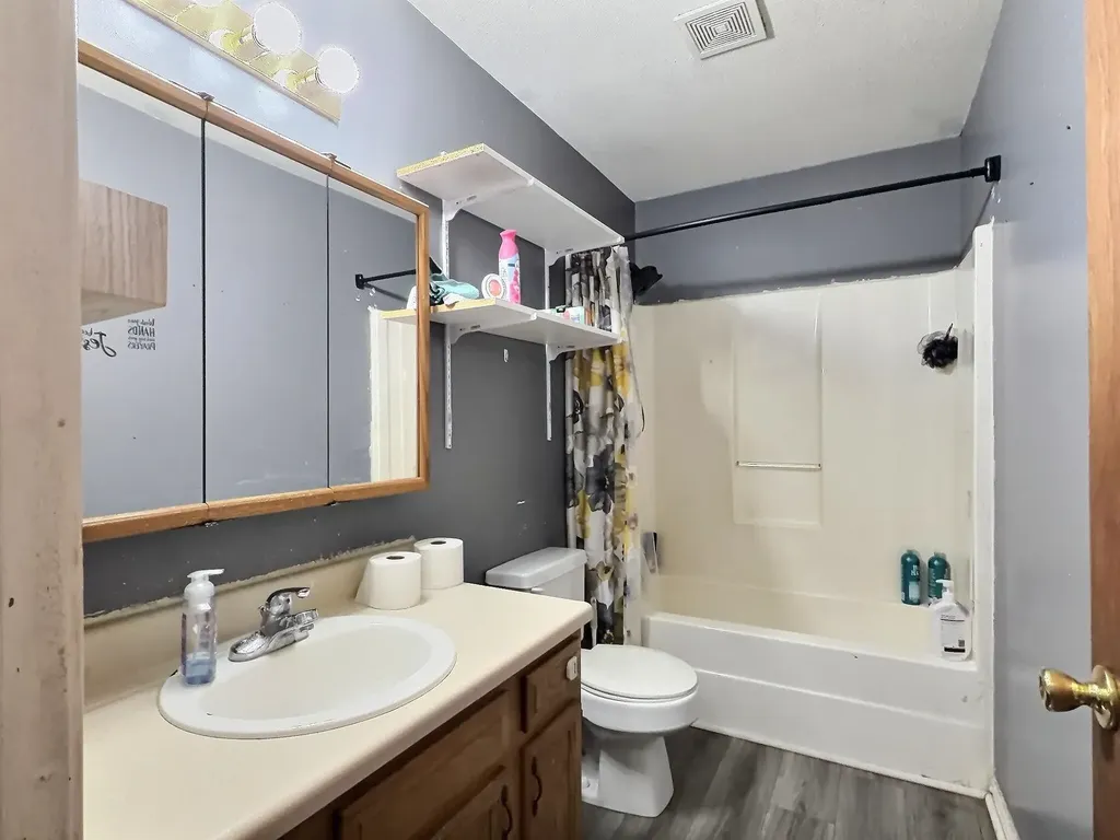 913 N C Street Wellington KS 67152