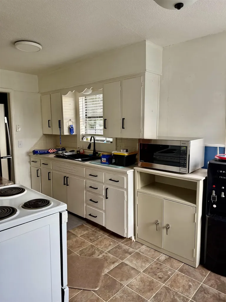 3927 W 20th Street Wichita KS 67203